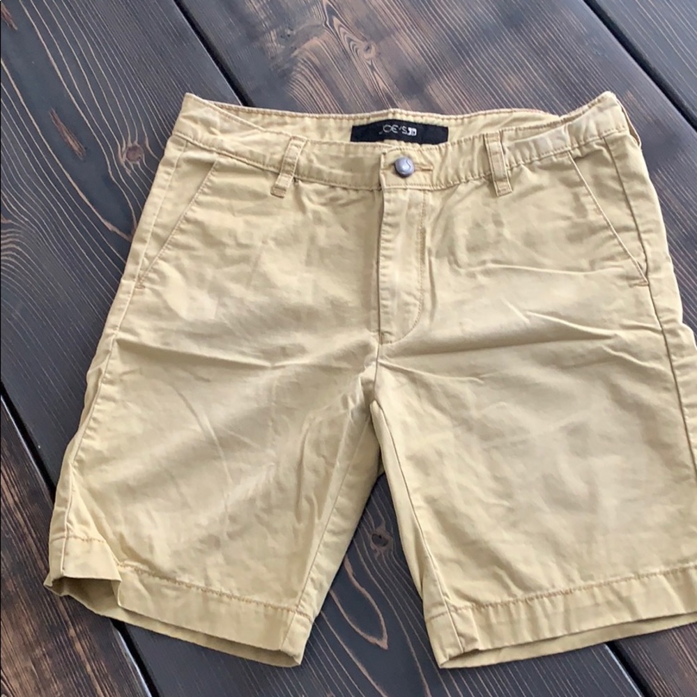 Youth boys khaki shorts like new